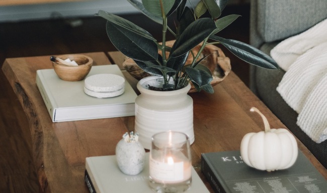 Choose Your Floorplan lifestyle image of decor on a table